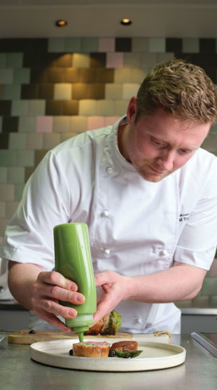 ©JodiHinds_240426_RANativeGoogle_Chef_071_300dpi_CMYK.jpg