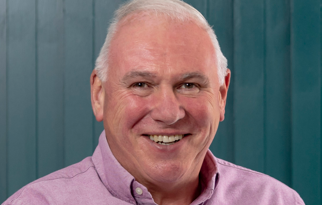Bob Gray casual 2.png